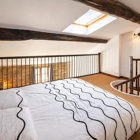 Le Nid Des Arenes Apartamento